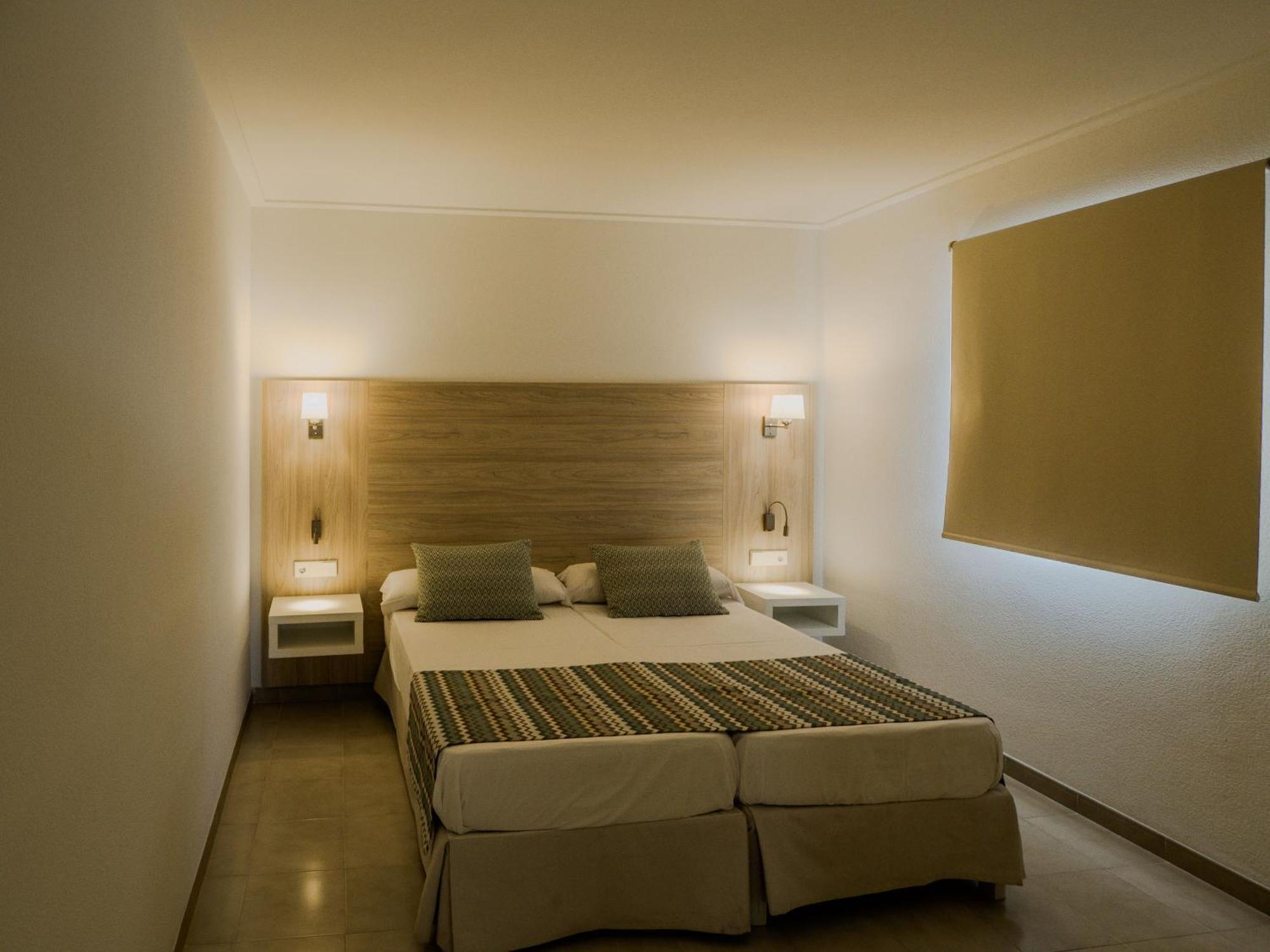 Apartamentos La Santa Maria Кала Миллор Экстерьер фото