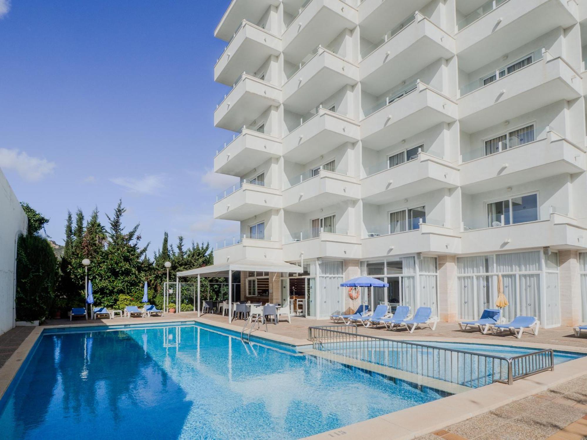 Apartamentos La Santa Maria Кала Миллор Экстерьер фото
