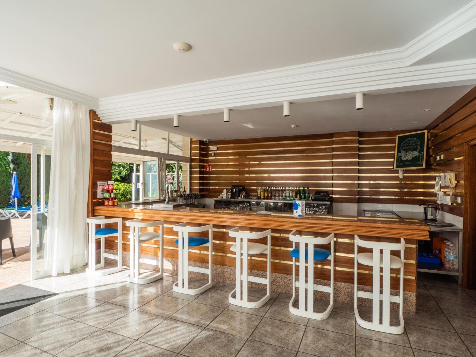 Apartamentos La Santa Maria Кала Миллор Экстерьер фото